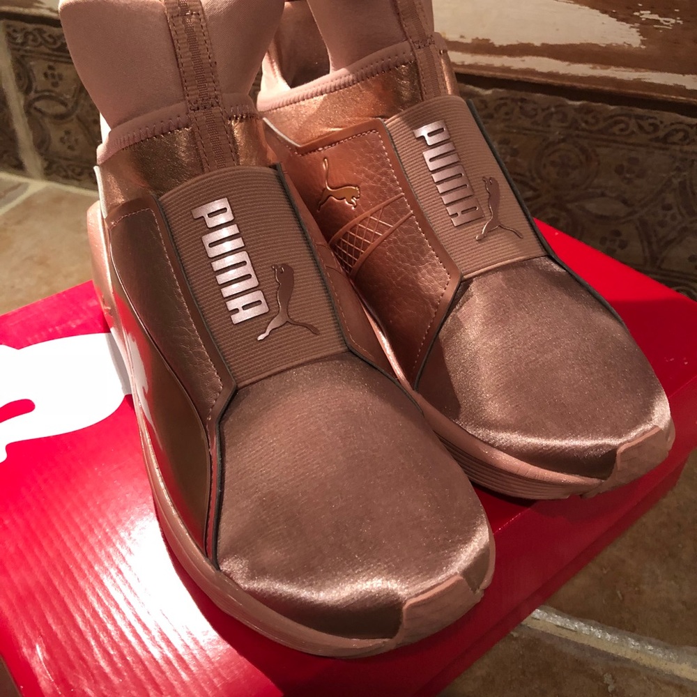 Women’s Puma sneakers
